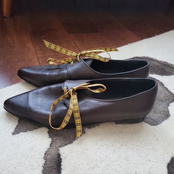 Flats - Picture 2 of 3